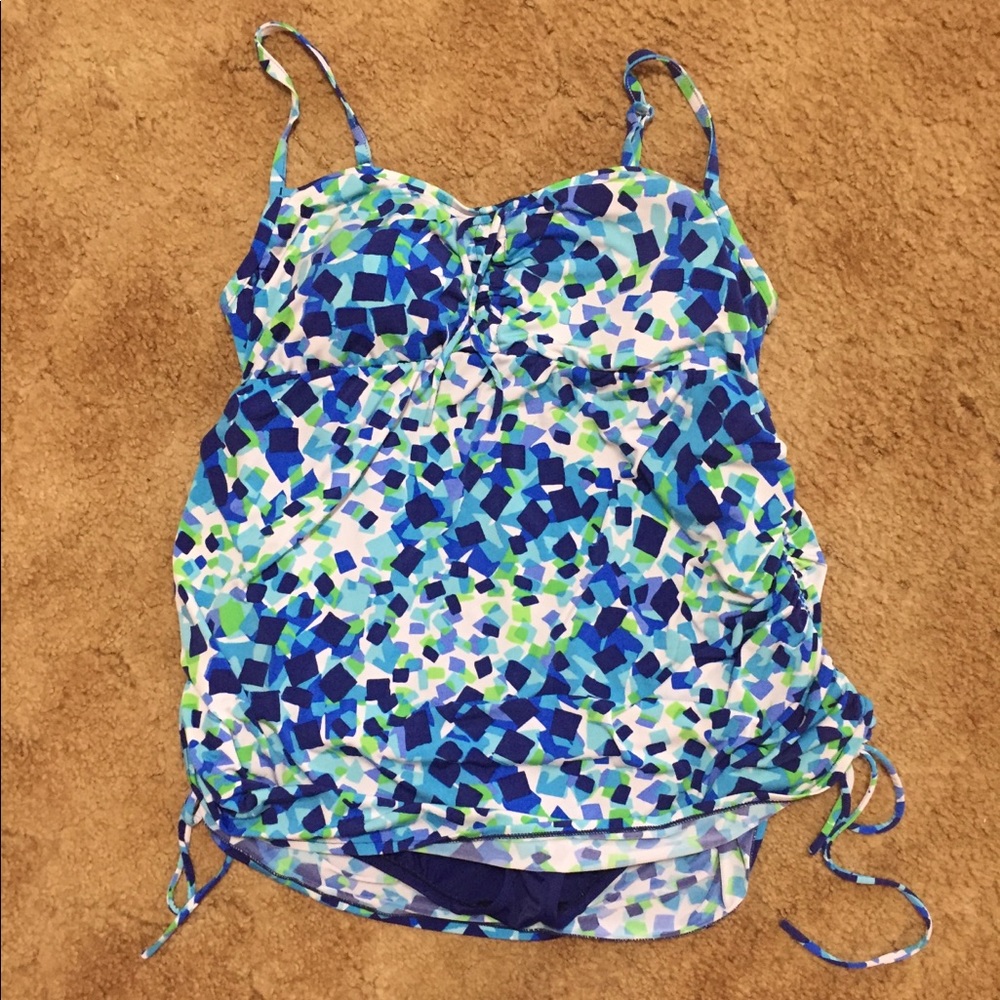 Catalina suddenly slim bathing suit